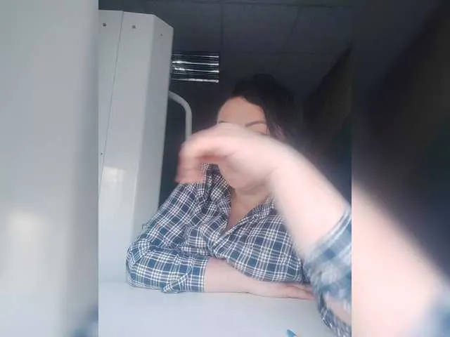 Live sex webcam photo for Kettttiiiii #290772716