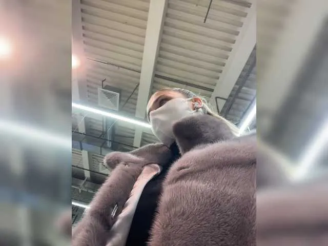 Live sex webcam photo for KettyPretty25 #271852036