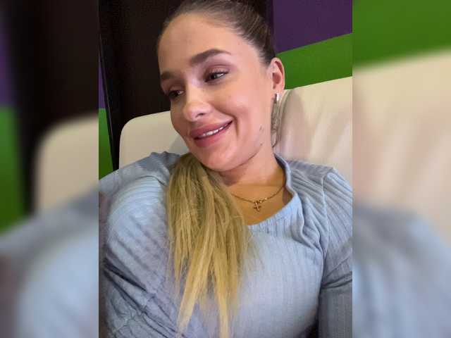 Live sex webcam photo for KettyPretty25 #272308110