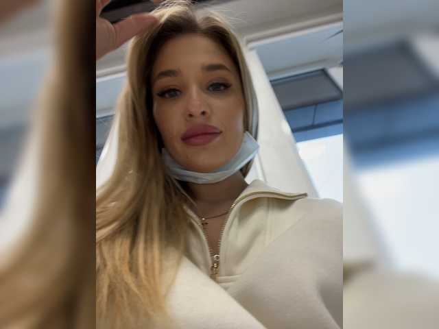 Live sex webcam photo for KettyPretty25 #272371356