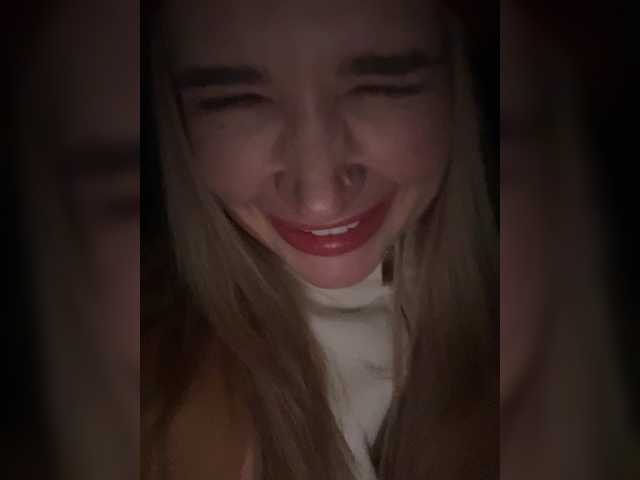 Live sex webcam photo for KettyPretty25 #272744893