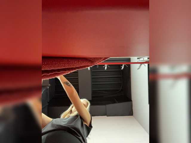 Live sex webcam photo for KettyPretty25 #272917345