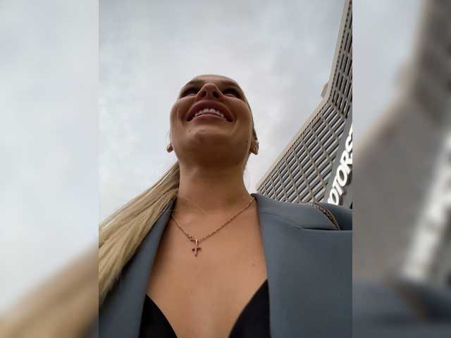 Live sex webcam photo for KettyPretty25 #273814287