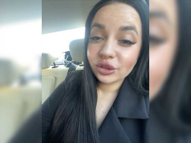 Live sex webcam photo for KettyPretty25 #277237143