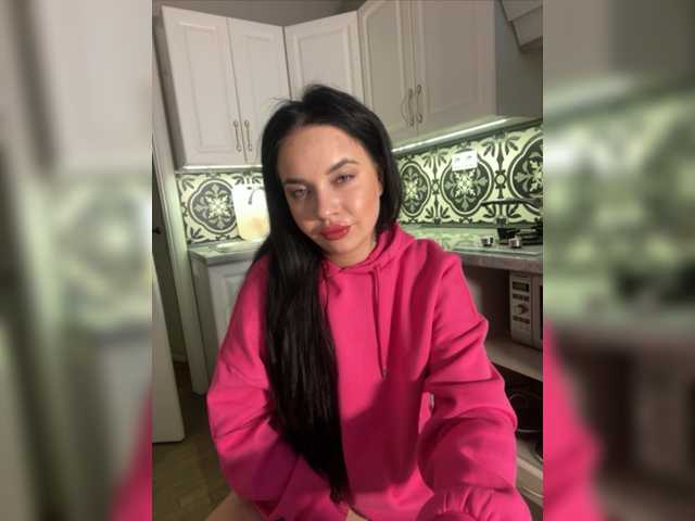 Live sex webcam photo for KettyPretty25 #277365287