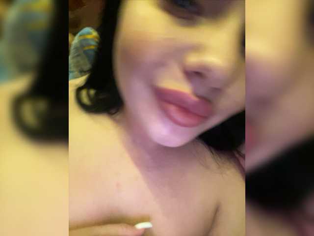 Live sex webcam photo for KettyPretty25 #277473756
