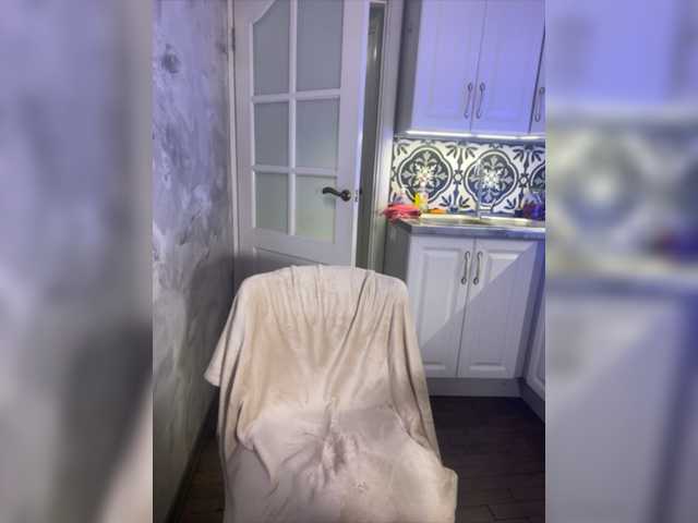 Live sex webcam photo for KettyPretty25 #277809278