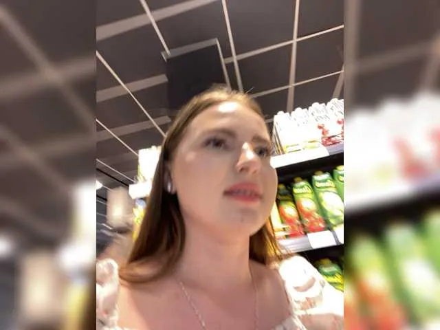 Live sex webcam photo for KettyPretty25 #278229951