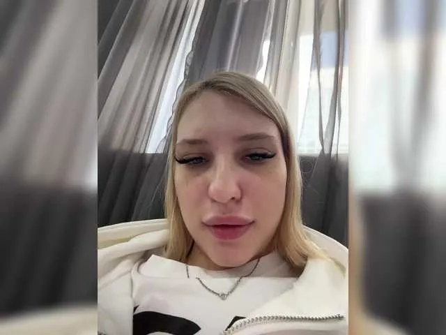 Live sex webcam photo for KettyPretty25 #290780234