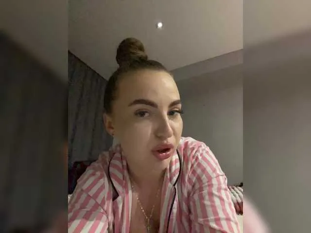 Live sex webcam photo for KettyPretty25 #290823156