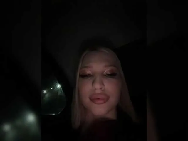 Live sex webcam photo for KettyPretty25 #290842508