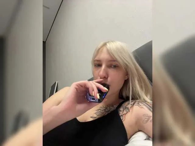 Live sex webcam photo for KettyPretty25 #291364110