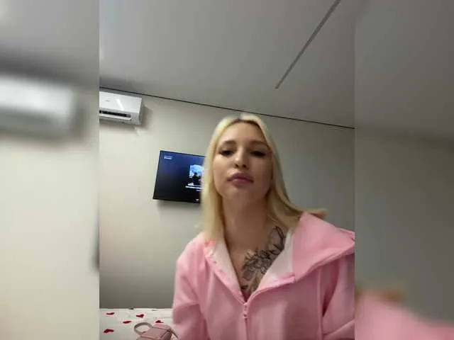 Live sex webcam photo for KettyPretty25 #291976129