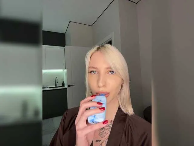 Live sex webcam photo for KettyPretty25 #292010983