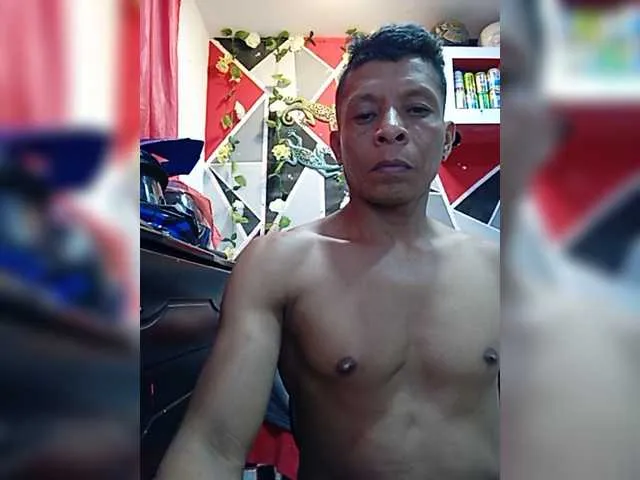 Live sex webcam photo for Kevinsex-1 #273725869