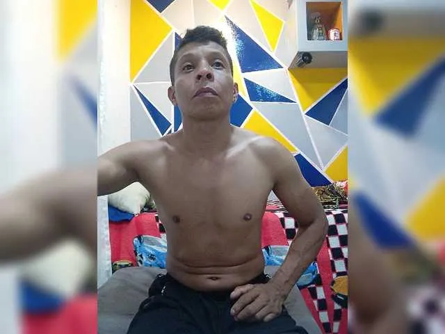 Live sex webcam photo for Kevinsex-1 #274234694