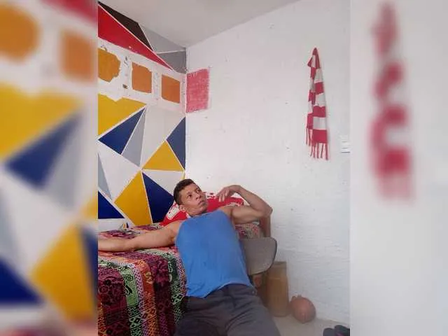 Live sex webcam photo for Kevinsex-1 #276115732