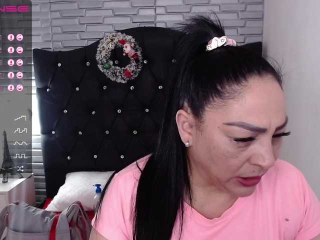 Live sex webcam photo for Keyla-Ruiz #271814424