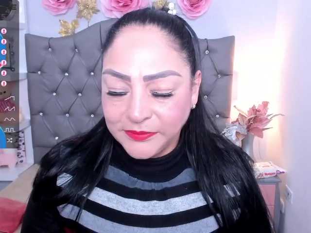 Live sex webcam photo for Keyla-Ruiz #272398484