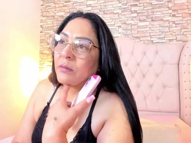 Live sex webcam photo for Keyla-Ruiz #276042879