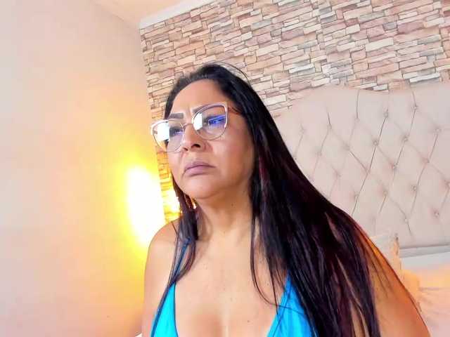 Live sex webcam photo for Keyla-Ruiz #277299492