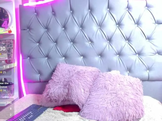 Live sex webcam photo for Keyla-Ruiz #292270312