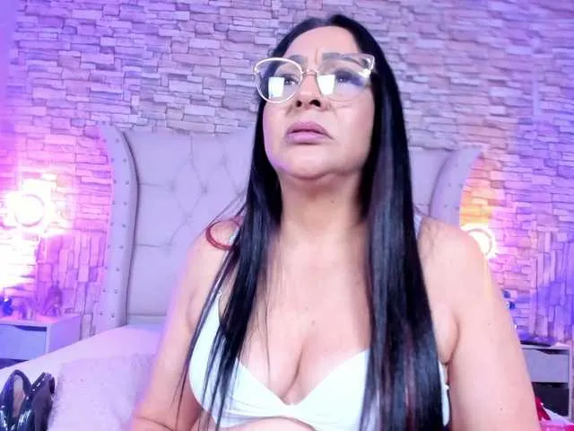 Live sex webcam photo for Keyla-Ruiz #293071871