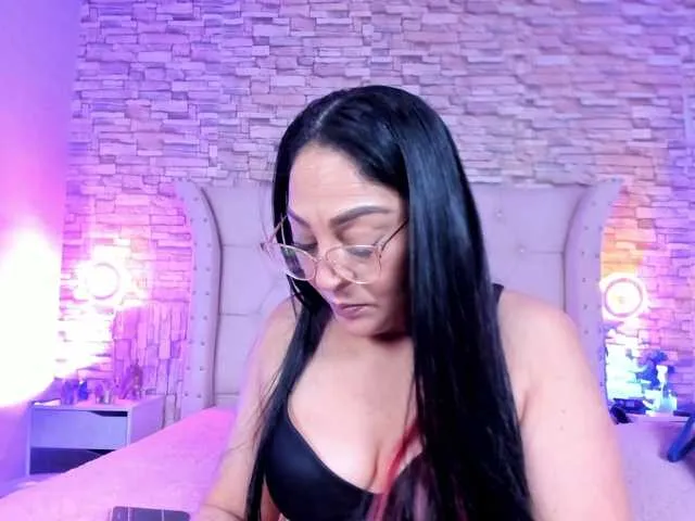 Live sex webcam photo for Keyla-Ruiz #293080539