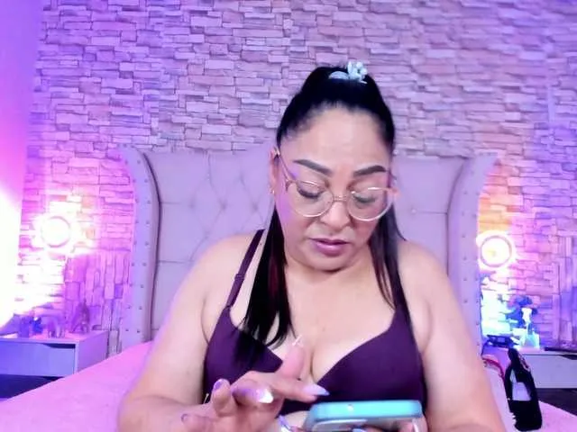 Live sex webcam photo for Keyla-Ruiz #293085950