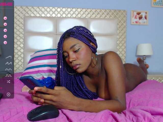 Live sex webcam photo for KeylaEbony #273147722