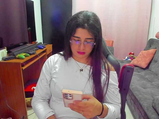 Live sex webcam photo for Khalifa-Vertelli #290668446