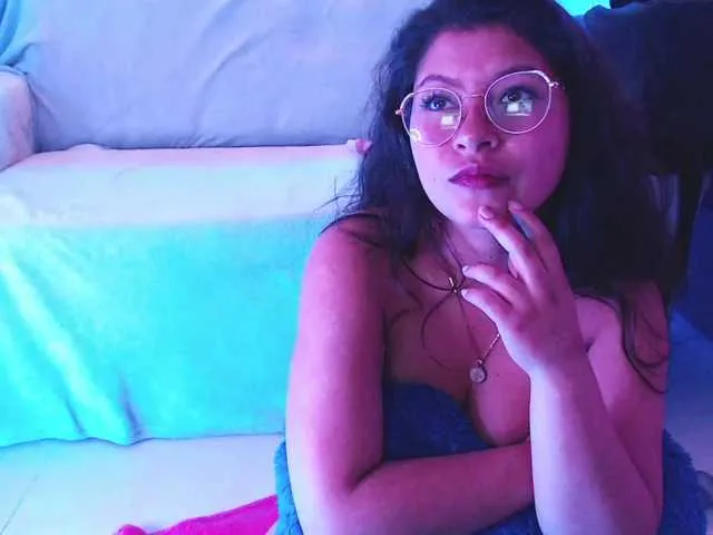 Live sex webcam photo for Khalifa-boobs #273455340