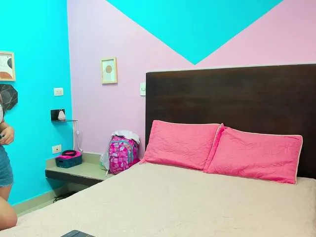 Live sex webcam photo for Kharime- #272662925