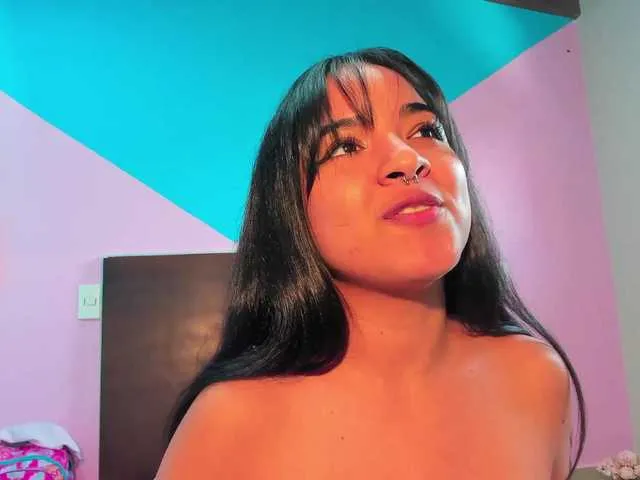 Live sex webcam photo for Kharime- #272665736