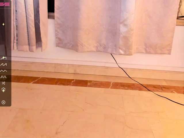 Live sex webcam photo for Khloe-campbell #275718458