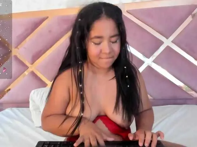 Live sex webcam photo for Khloe-campbell #276737357