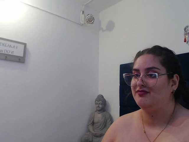 Live sex webcam photo for KhloeFoster #277526271