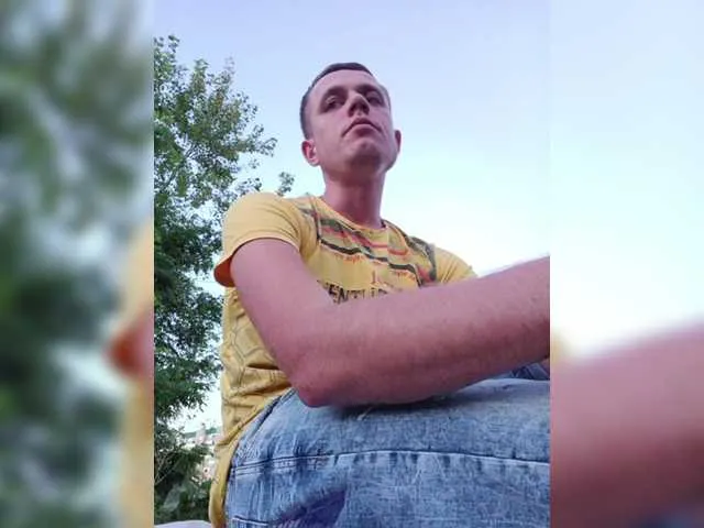 Live sex webcam photo for Khoroshiimalchik #278281840