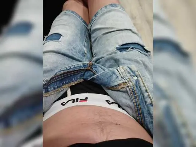 Live sex webcam photo for Khoroshiimalchik #290293373