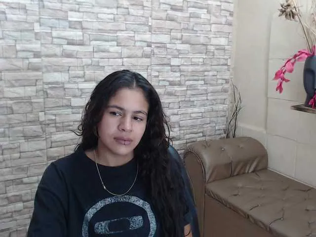 Live sex webcam photo for KiaMax #276176656