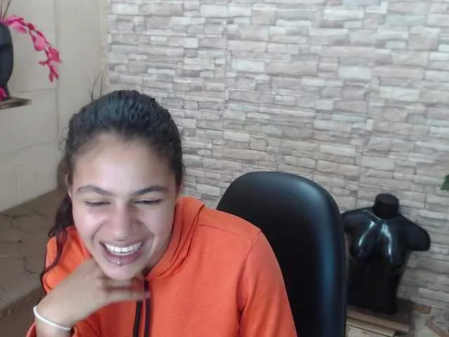 Live sex webcam photo for KiaMax #276198094