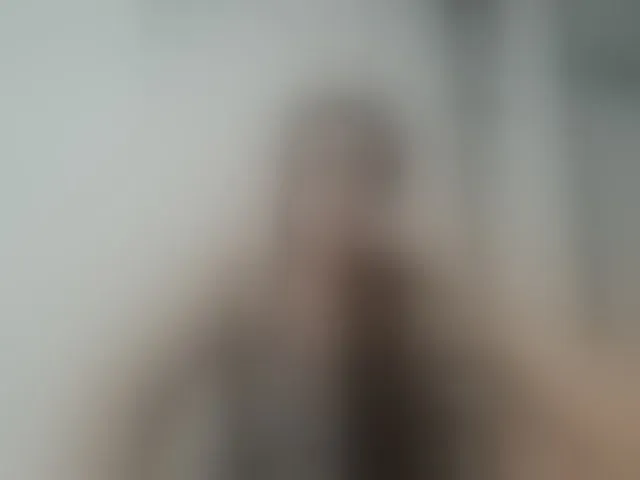 Live sex webcam photo for Kiana11 #292399385