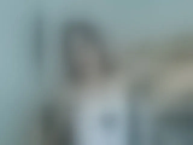 Live sex webcam photo for Kiana11 #292542450