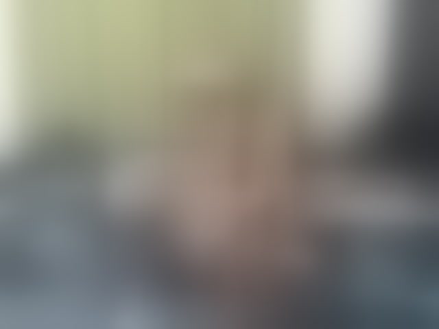 Live sex webcam photo for Kiara-Mia #294163622