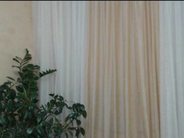 Live sex webcam photo for KickaIricka #274625676