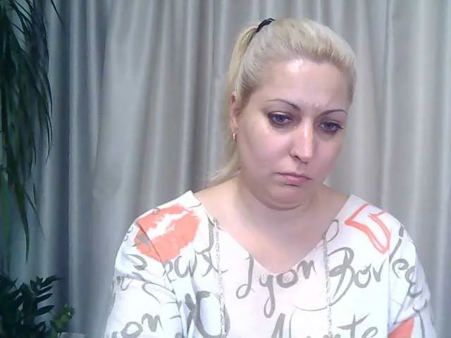 Live sex webcam photo for KickaIricka #276496207