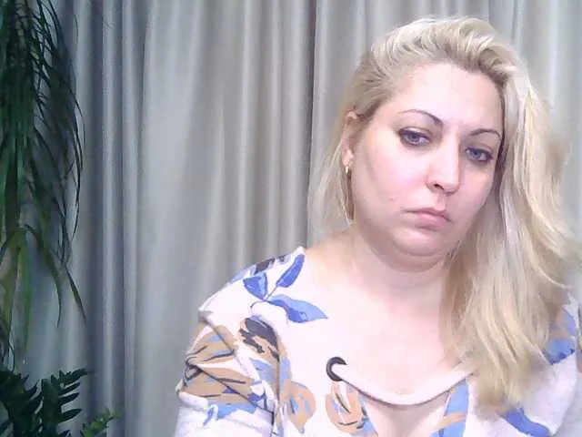 Live sex webcam photo for KickaIricka #276529689