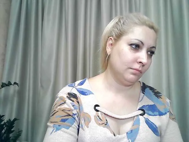 Live sex webcam photo for KickaIricka #276824149