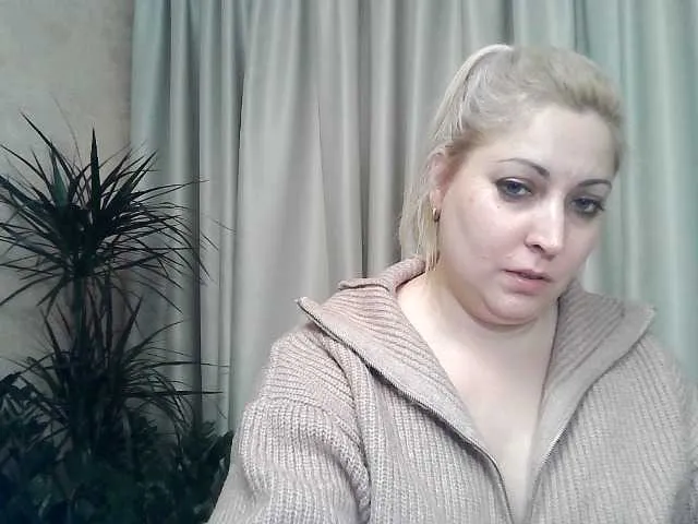 Live sex webcam photo for KickaIricka #277084162