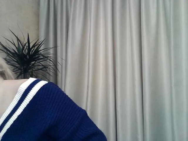 Live sex webcam photo for KickaIricka #277091278